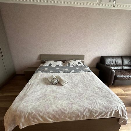 Апартаменти Біля Автовокзалу Ternopil Dış mekan fotoğraf